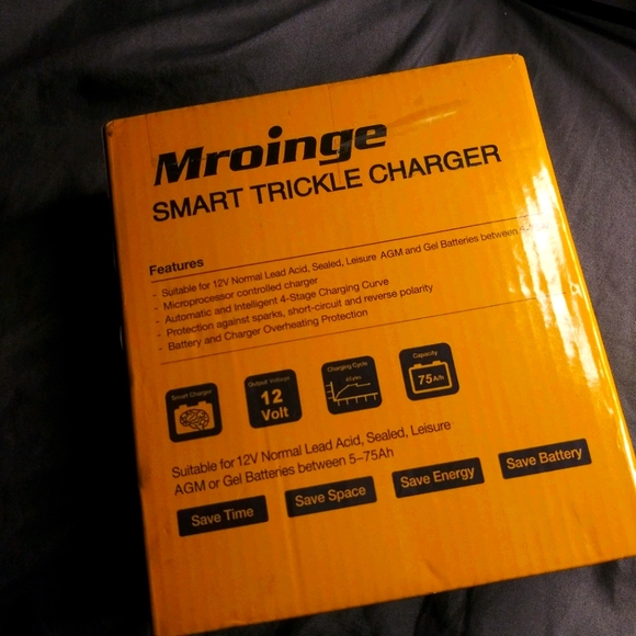 Smart trickle charger - Picture 2 of 2